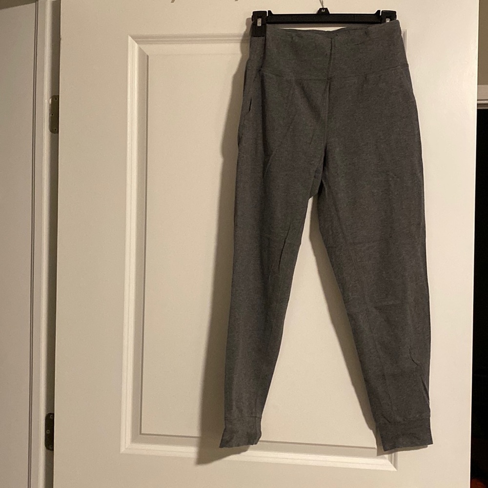 Leggings/workout pants/sweats
